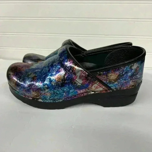 Dansko Multicolored Metallic Clogs size 38 - Picture 5 of 7